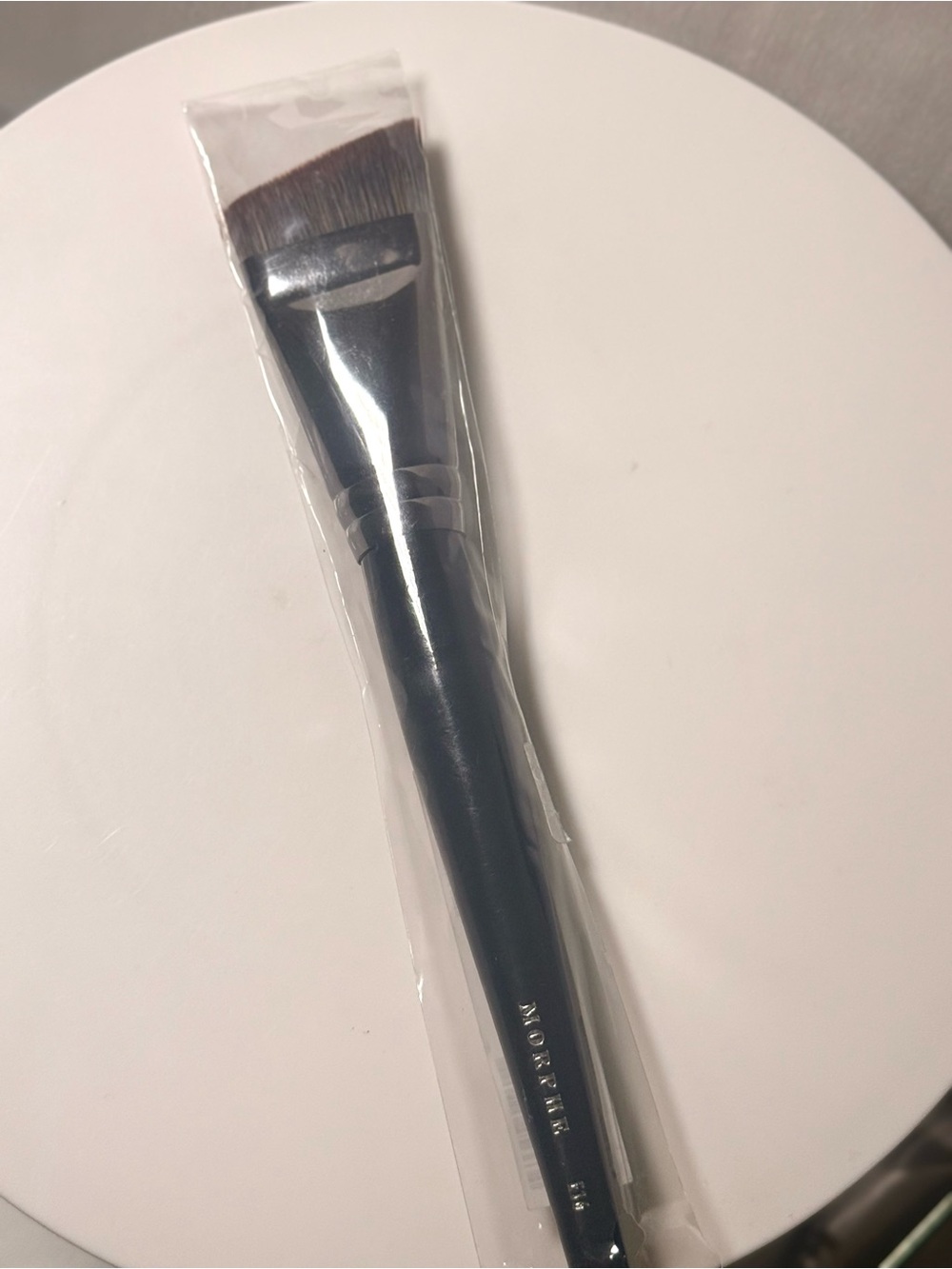 Morphe E16 pro Angled Foundation/Contouring Brush in Black $29